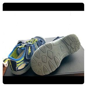 Oshkosh adjustable Velcro close boys sandals